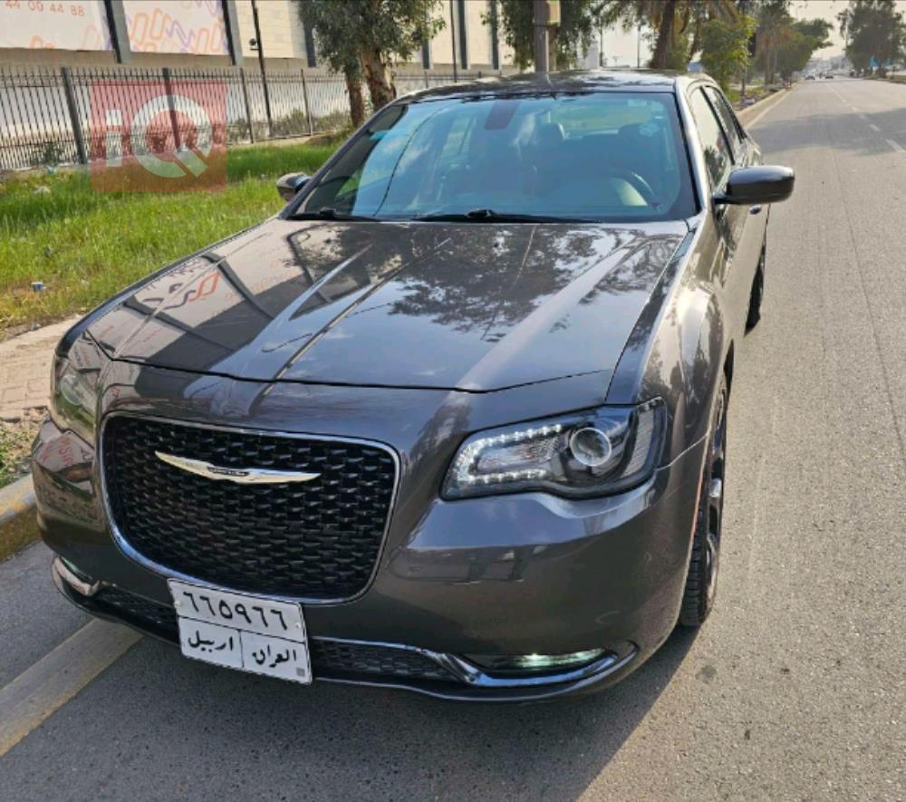 کرایسلەر 300